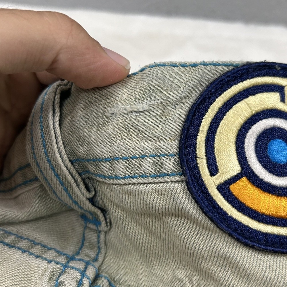 Coogi Jeans Mens 36x34 Light Wash Graphic Embroidered Back Pockets Streetwear - Picture 3 of 9